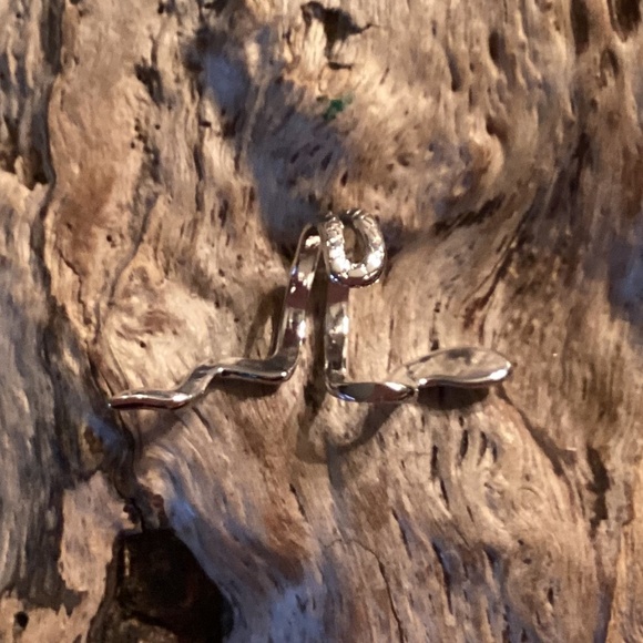 Silver Snake Ear Cuff - Picture 2 of 3